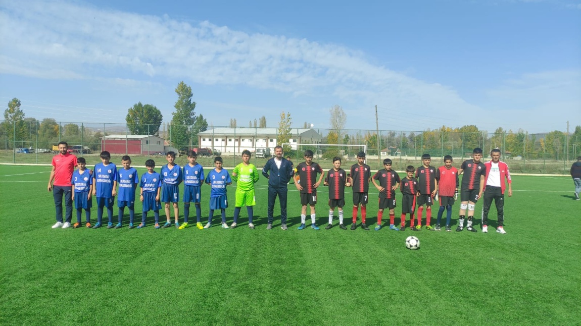 Ortaokullar arası 100.yıl İlçe Futbol Turnuvası